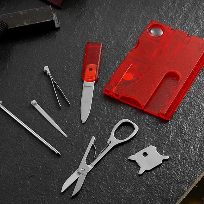 Multiutensile tascabile ultra  - Multitool Credit Card recensione e prezzo